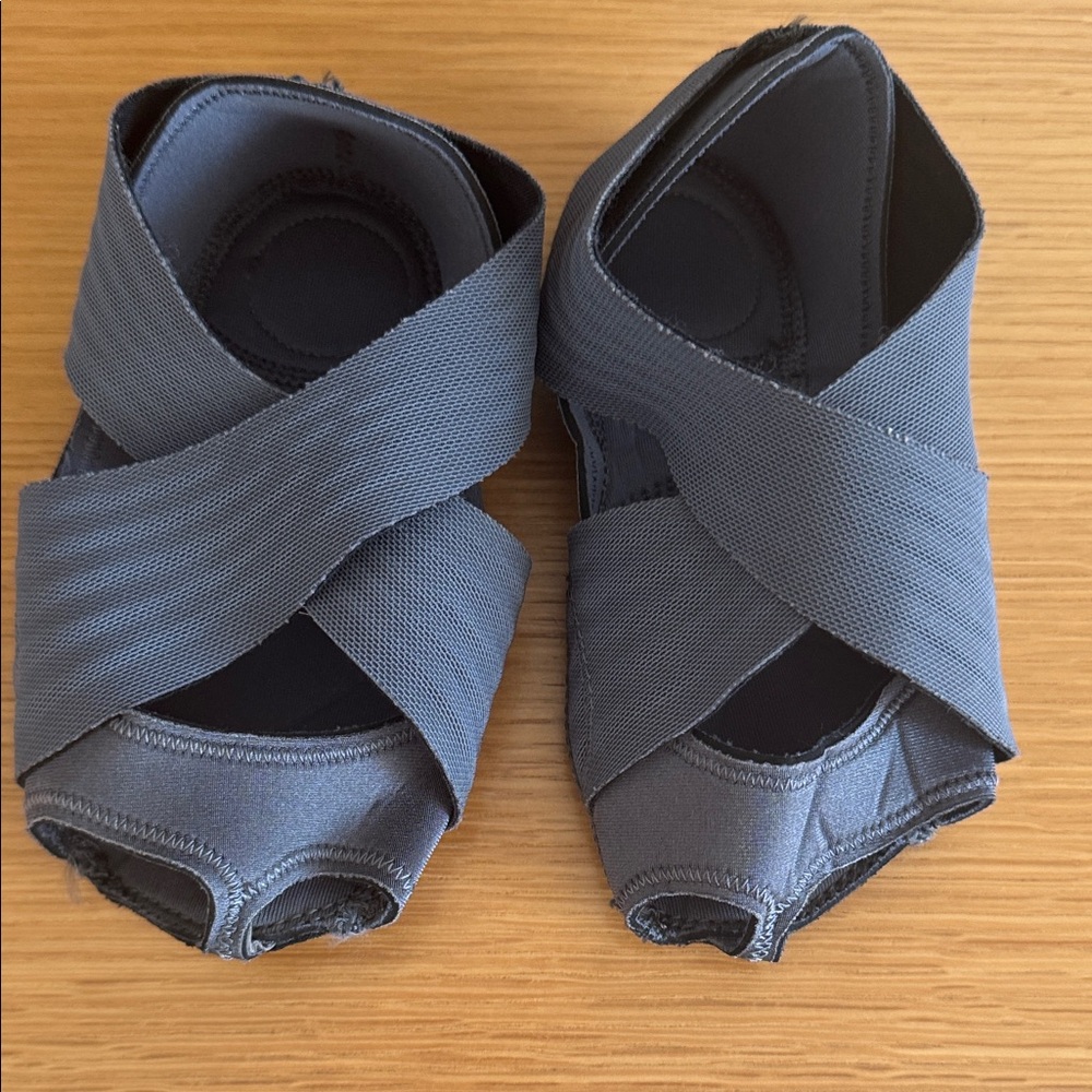 Nike Gray Crisscross Ballet Flats/ barre